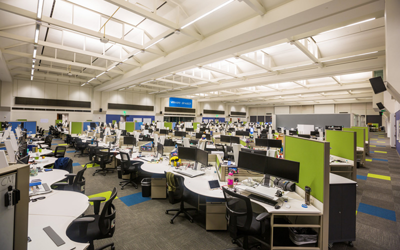 Hollandsworth Construction › Projects: VMware AirWatch - Trade Floor