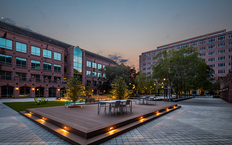 Hollandsworth Construction Projects: Lenox Park Courtyard